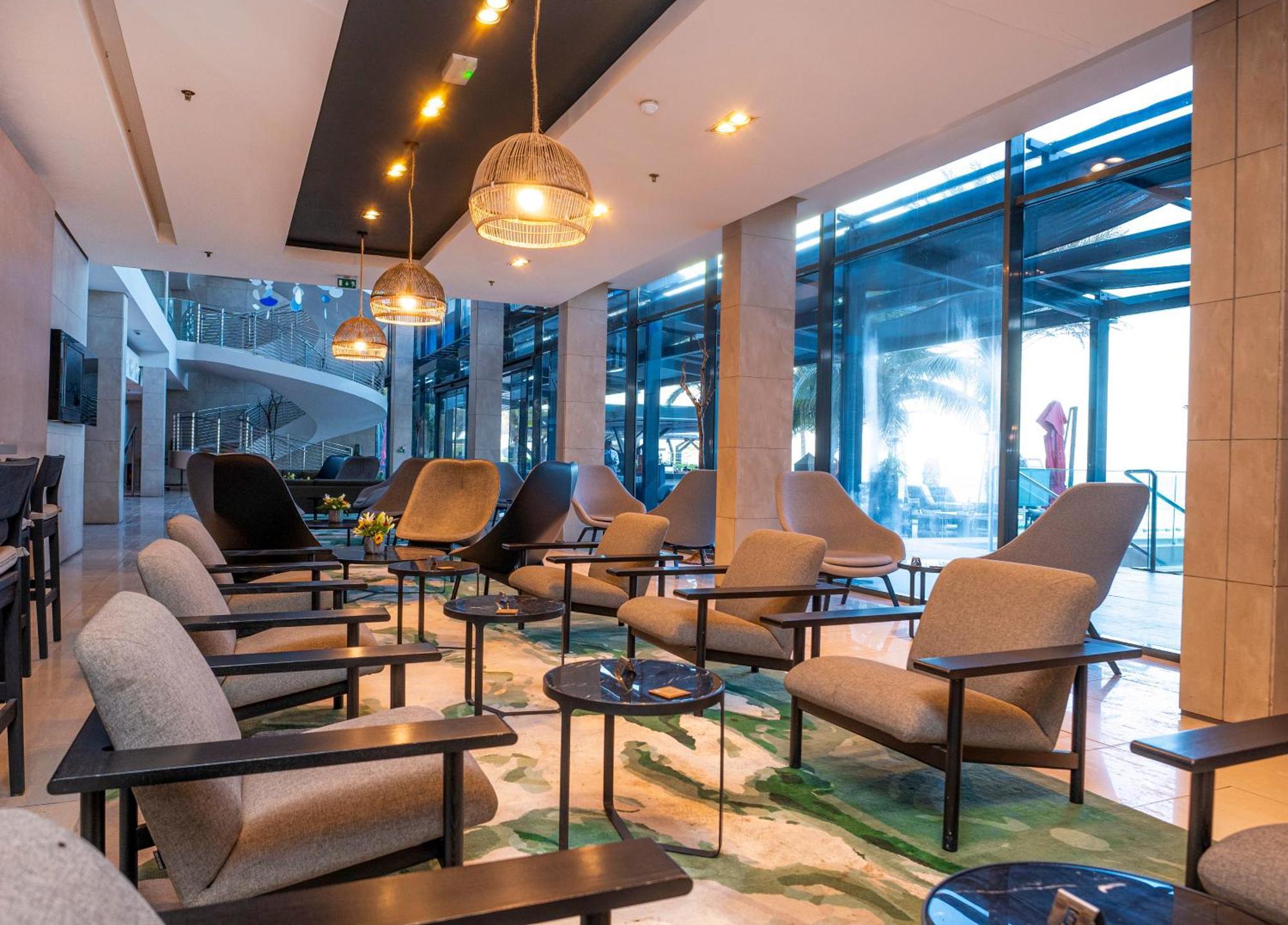 Radisson Blu Hotel, Dakar Sea Plaza Exterior foto The lobby of the hotel