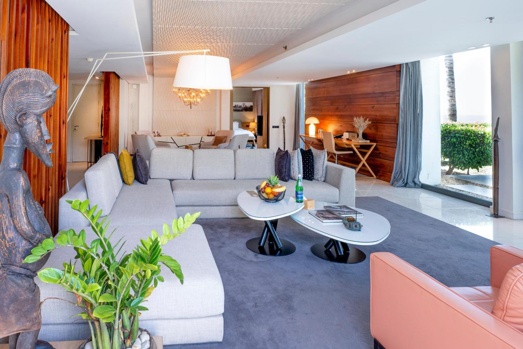 Radisson Blu Hotel, Dakar Sea Plaza Exterior foto The interior of a suite at the hotel