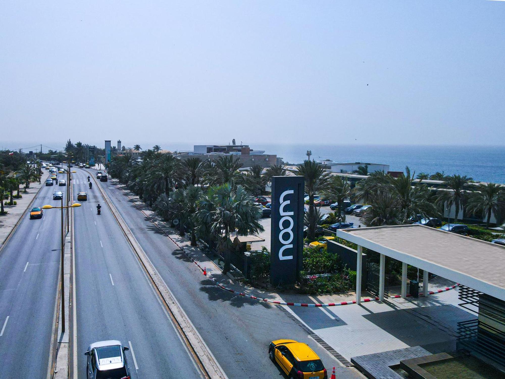 Radisson Blu Hotel, Dakar Sea Plaza Exterior foto The main entrance of the airport