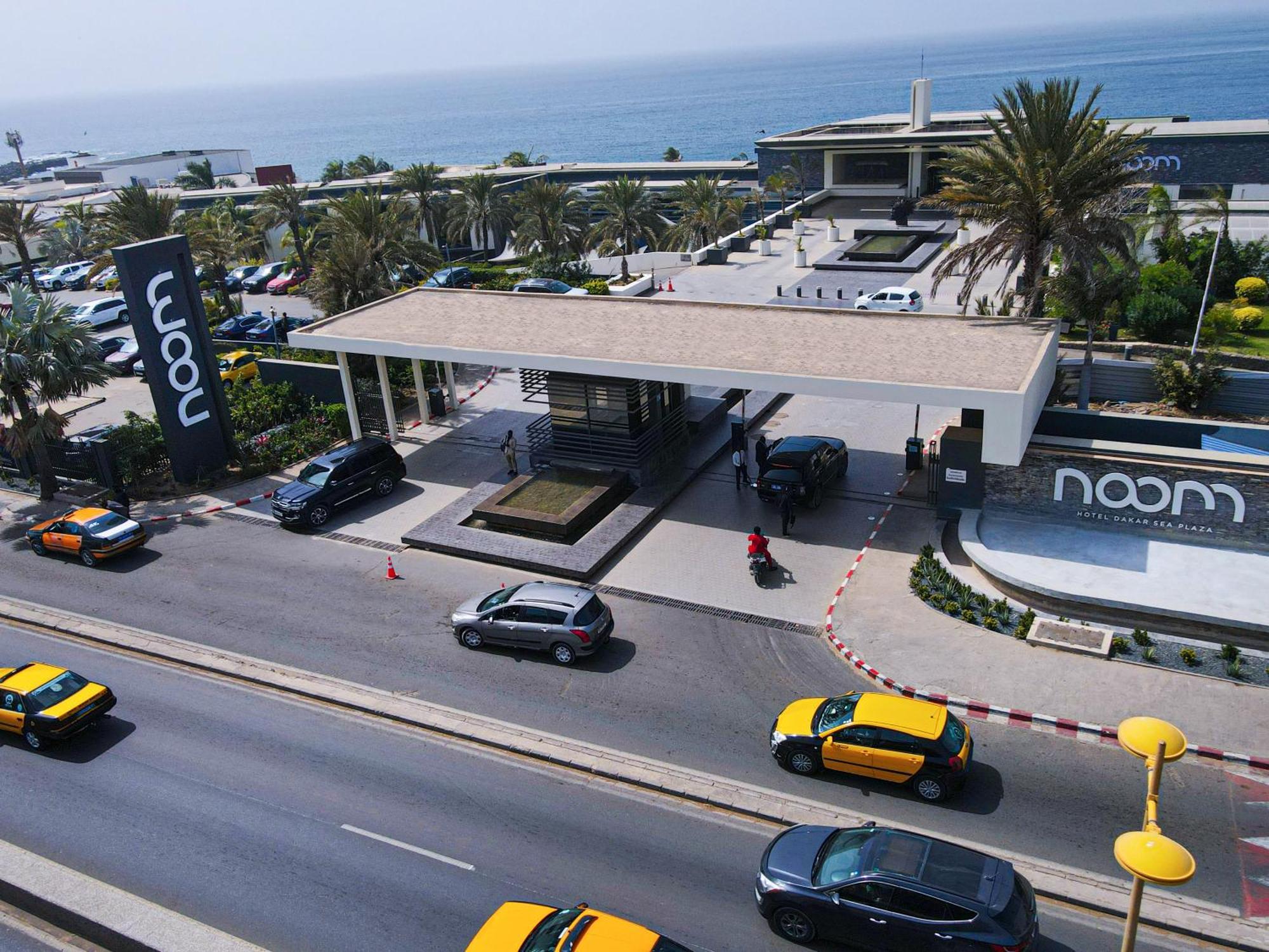 Radisson Blu Hotel, Dakar Sea Plaza Exterior foto The hotel's entrance